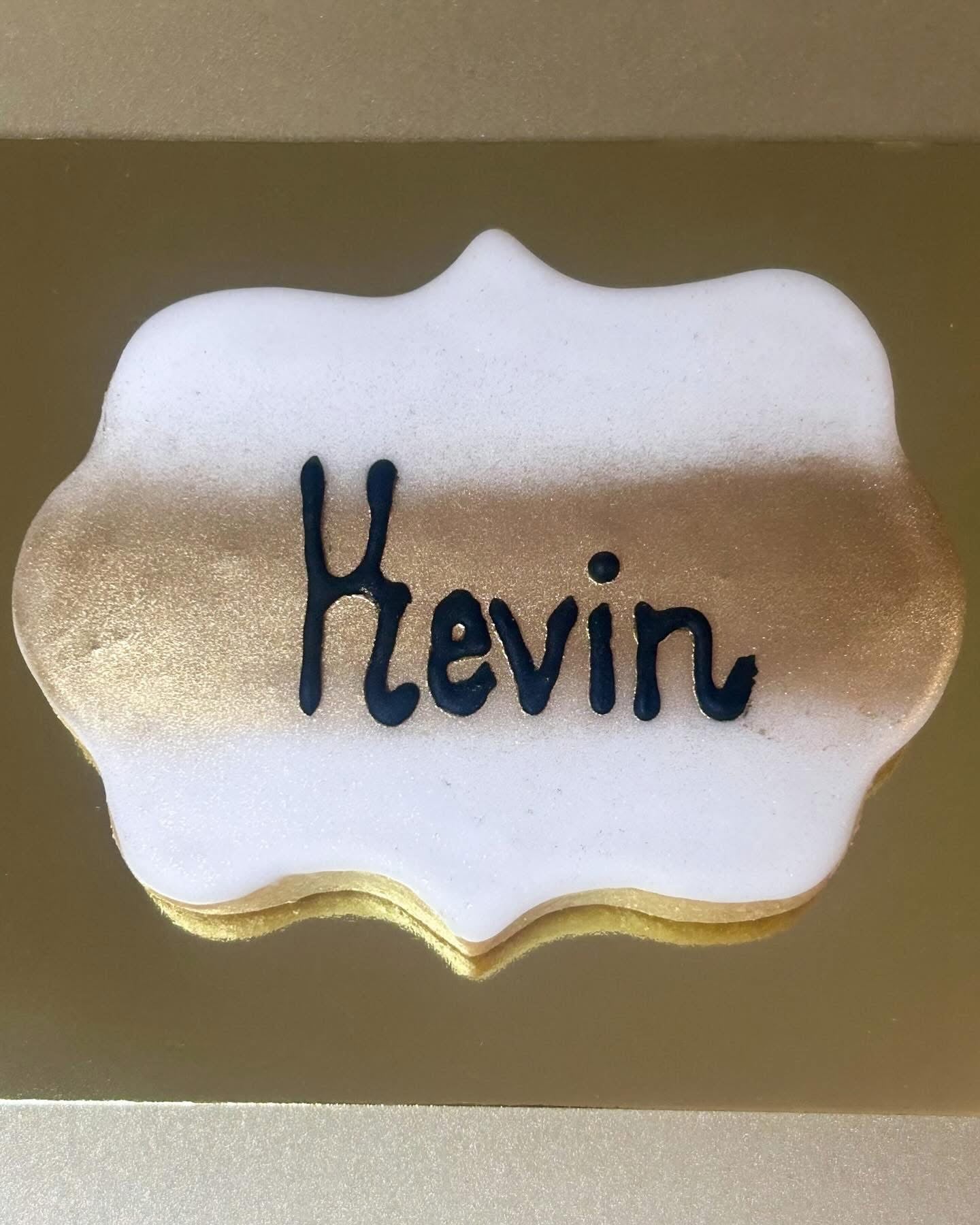 12 Grad Cookies